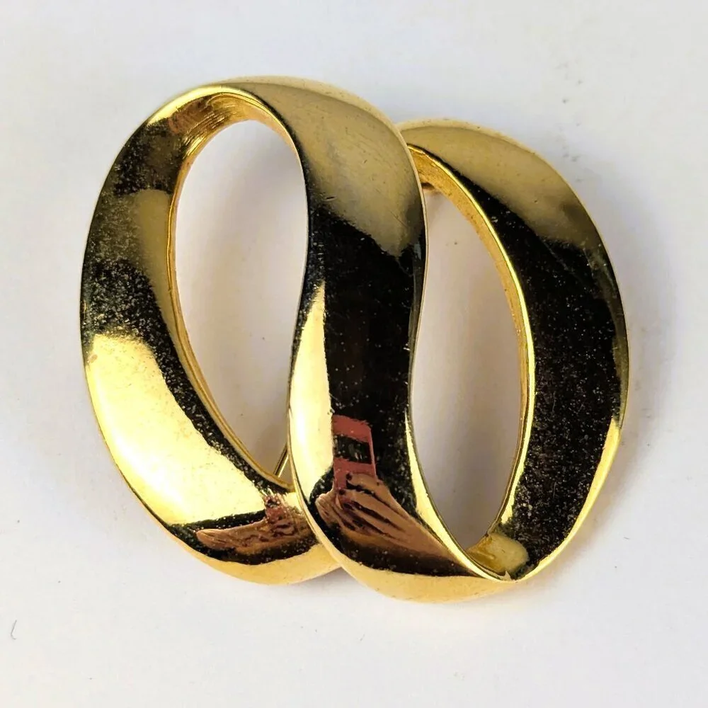 Vintage S-Shaped Gold Tone Swirl Brooch